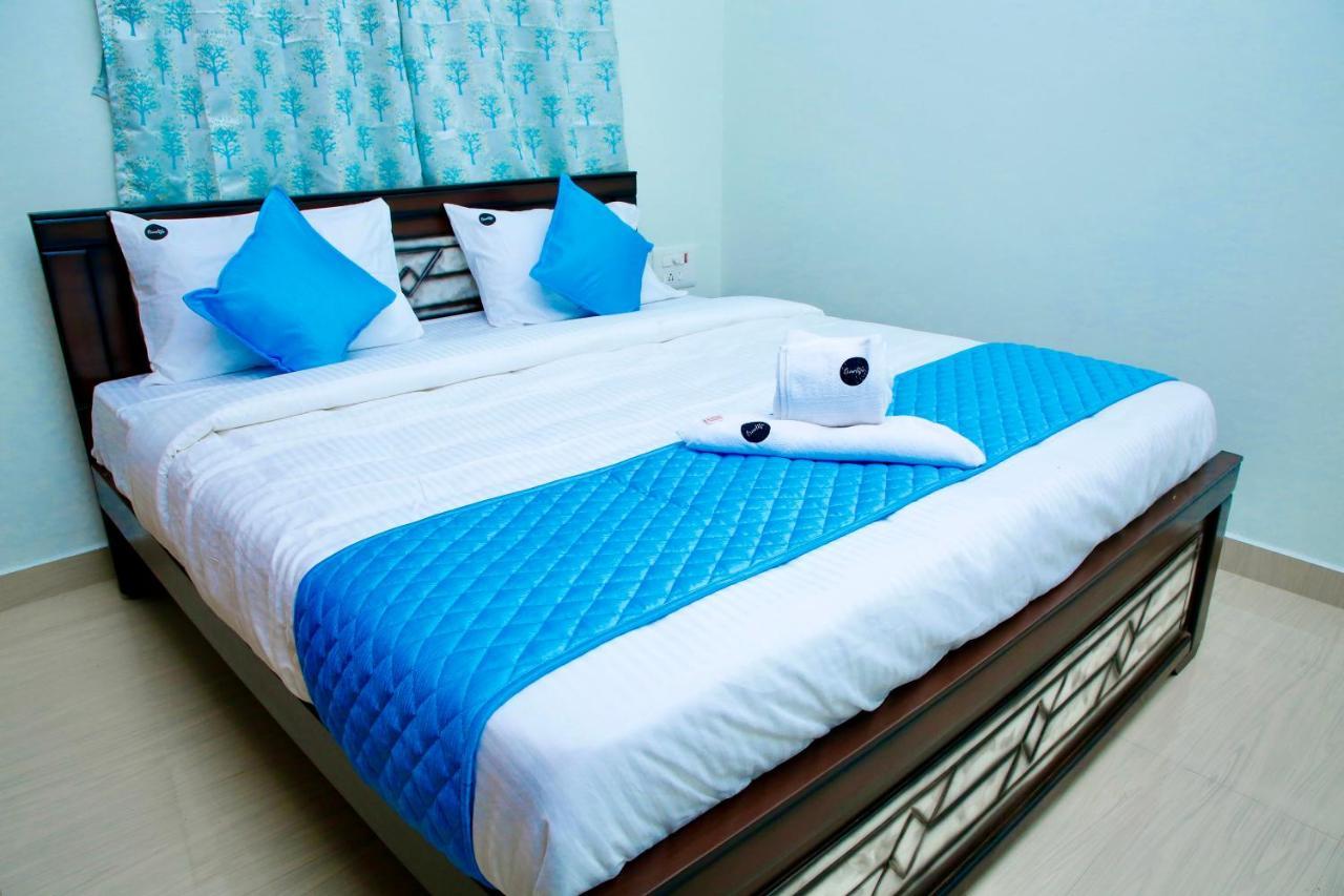 Truelife - Family Suites - Ps4 Veg Restaurant, On Way To Balaji Temple - 2Bhk Ac Apartments - Coffee Tea Milk - Super Fast Wifi, Kitchen, Smart Tv, Parking - Easy Access To Airport, Railway Station And To All Temples - Top Service With Lots Of Love 蒂鲁帕蒂 外观 照片